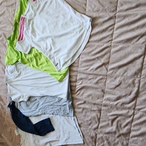 Bundle 5 active wear tops women size small - adidas, under armour, puma, F21